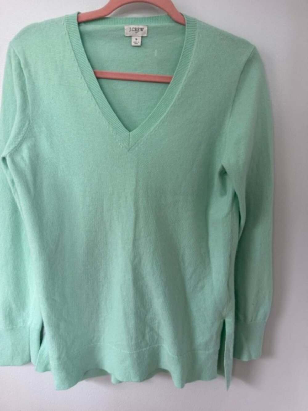 J.Crew light mint green V-neck sweater Size Small #preppy